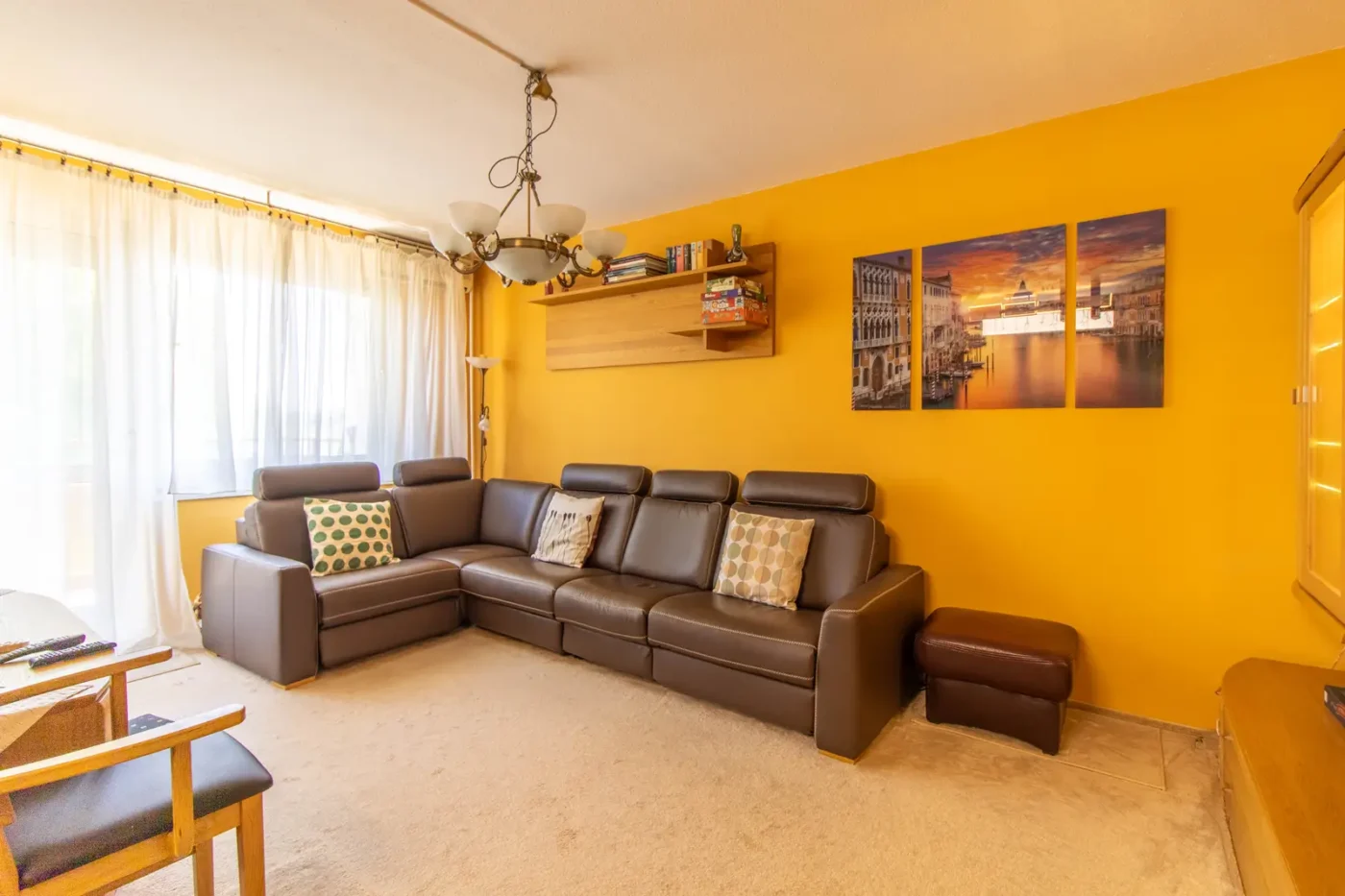 Kaszásdűlő panellakás: 73 m² + erkély — 2